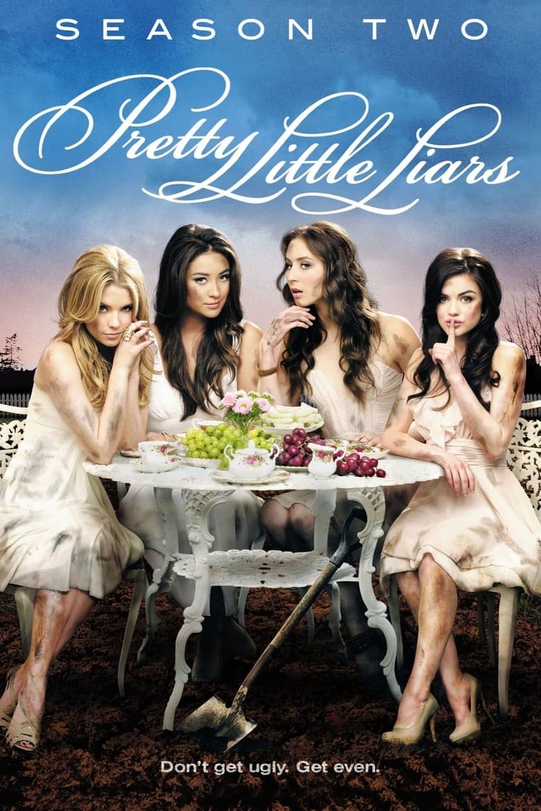 Малки сладки лъжкини Сезон 2 / Pretty Little Liars Season 2 постер